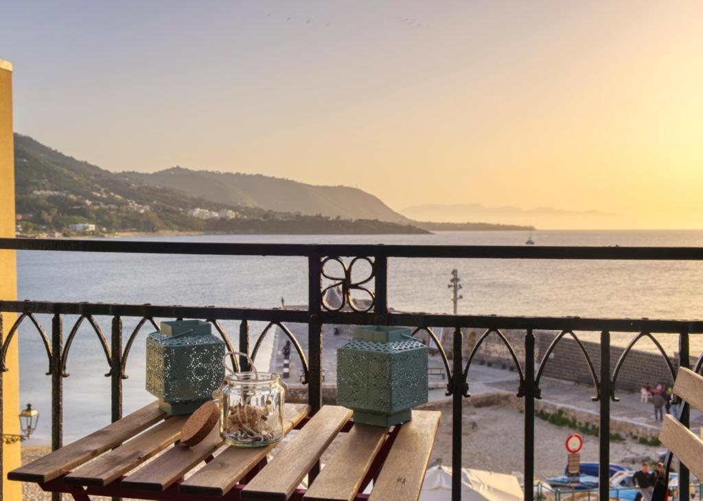Devalu Casa Del Mare Apartment เชฟาลู ภายนอก รูปภาพ